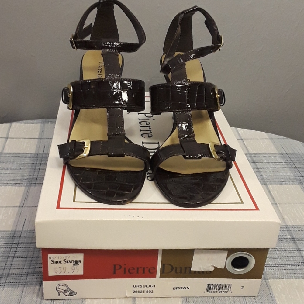 Pierre Dumas heel sandals
